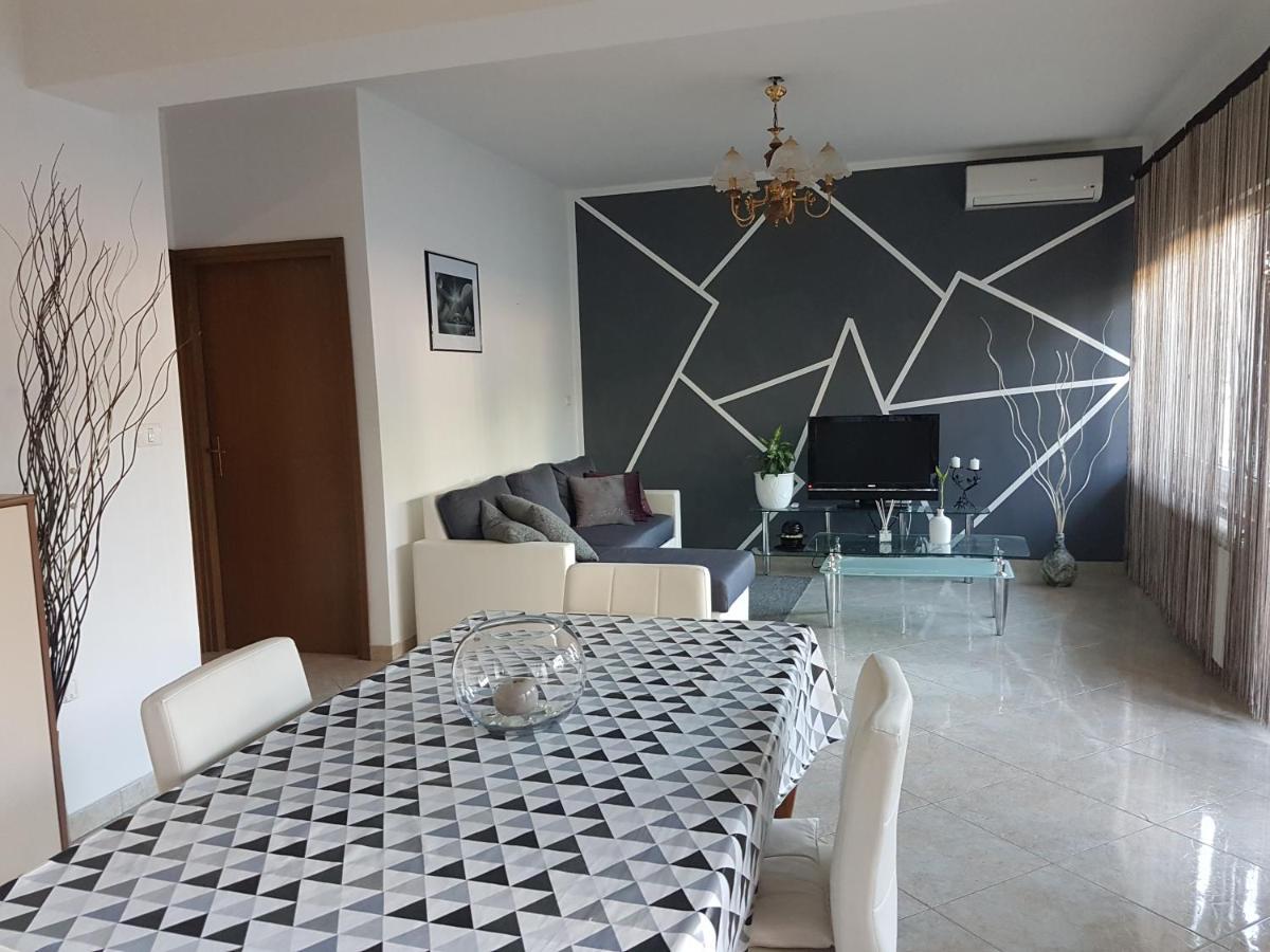 Alda Apartamento Pula Exterior foto